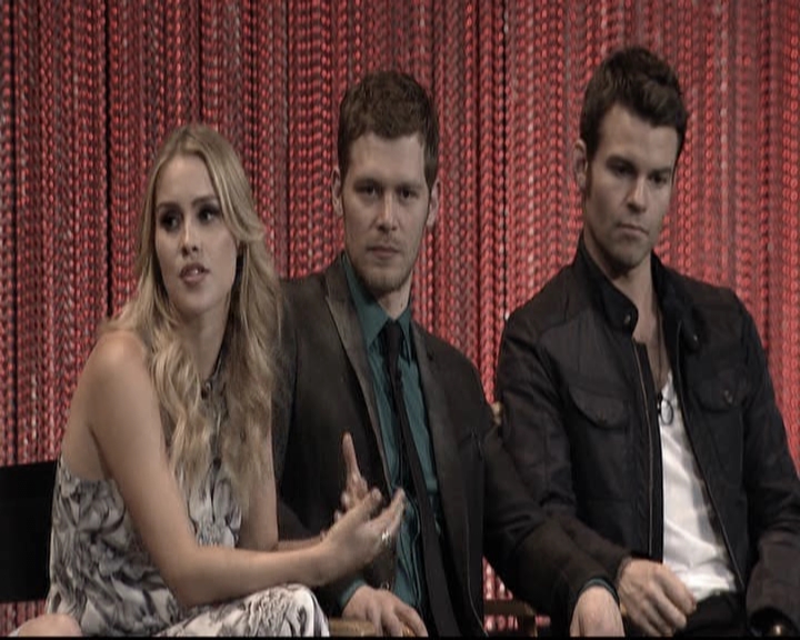 VampireDiariesWorld-dot-org_TheOriginalsS1-2014PaleyFestPanel1068.jpg