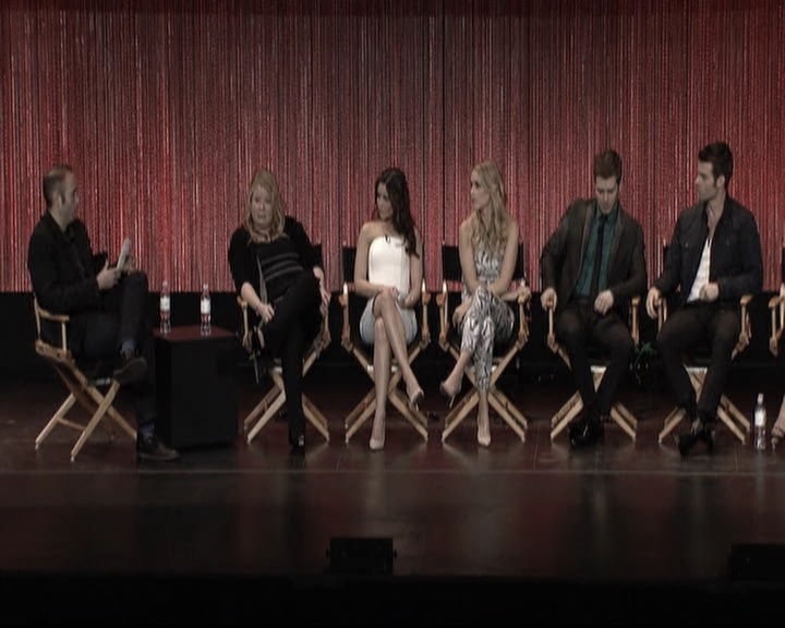 VampireDiariesWorld-dot-org_TheOriginalsS1-2014PaleyFestPanel1320.jpg