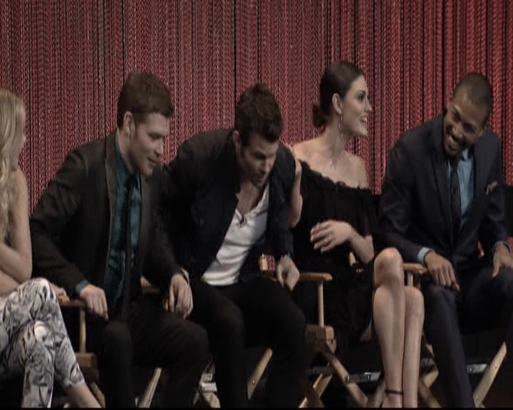 VampireDiariesWorld-dot-org_TheOriginalsS1-2014PaleyFestPanel1510.jpg