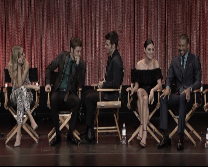 VampireDiariesWorld-dot-org_TheOriginalsS1-2014PaleyFestPanel1520.jpg