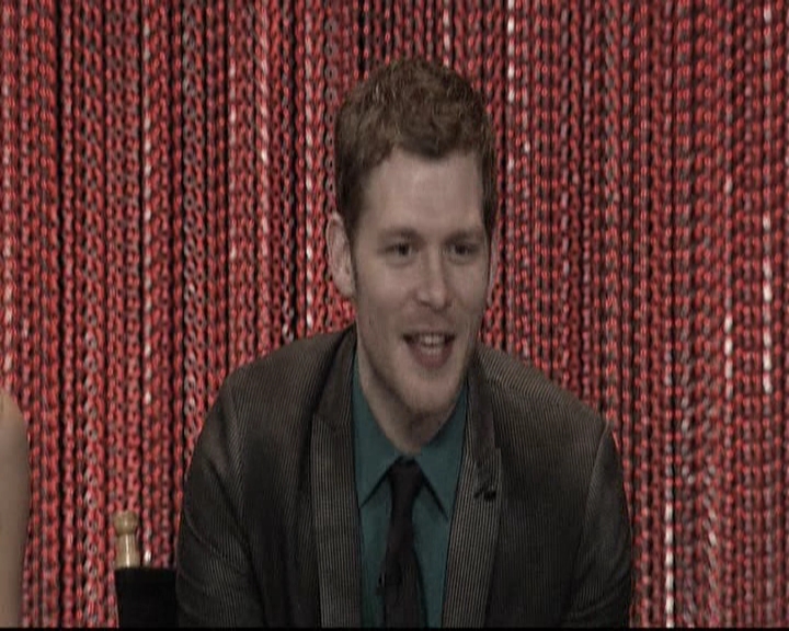 VampireDiariesWorld-dot-org_TheOriginalsS1-2014PaleyFestPanel1549.jpg