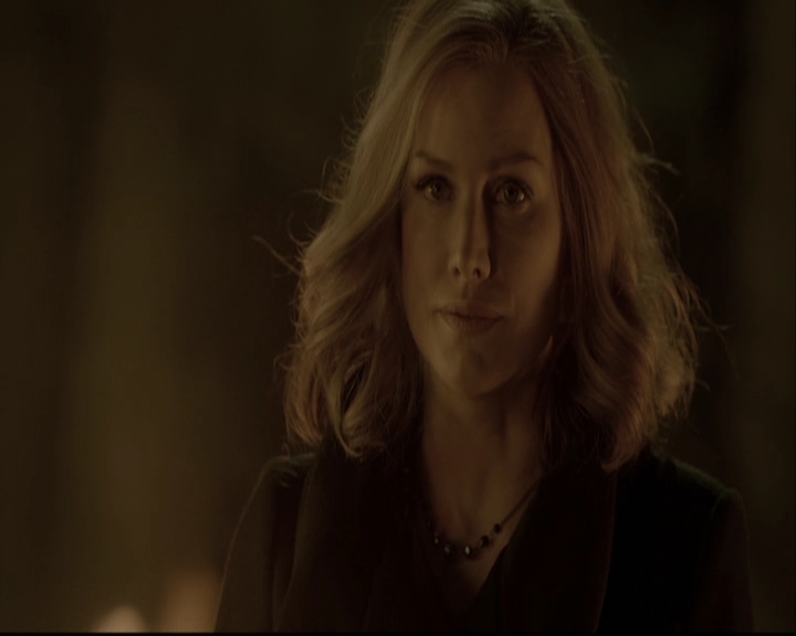 VampireDiariesWorld-dot-org_TheOriginalsS1-TheOriginalVampires-ABiteSizesStory0178.jpg