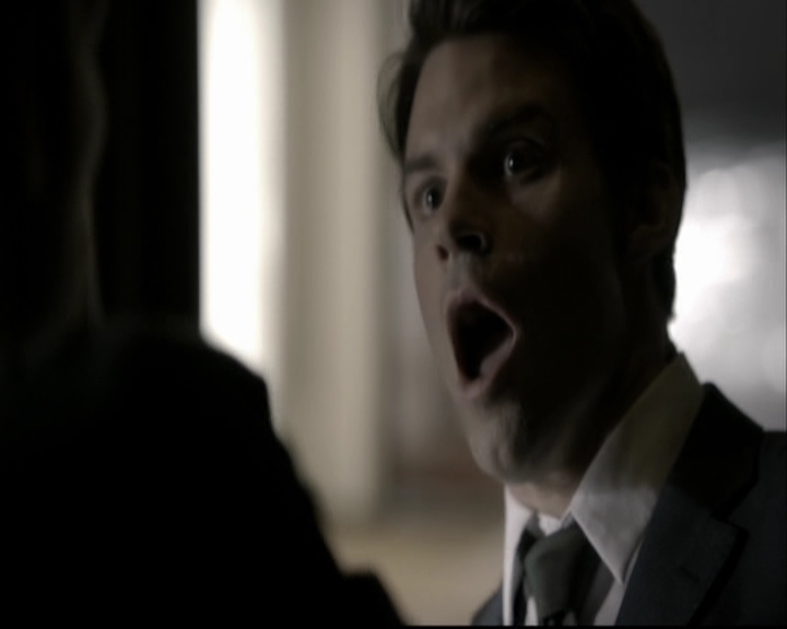 VampireDiariesWorld-dot-org_TheOriginalsS1-TheOriginalVampires-ABiteSizesStory0227.jpg