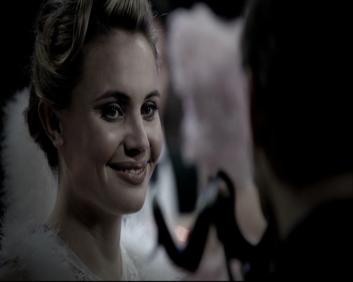 VampireDiariesWorld-dot-org_TheOriginalsS1-TheOriginals-Origins0275.jpg