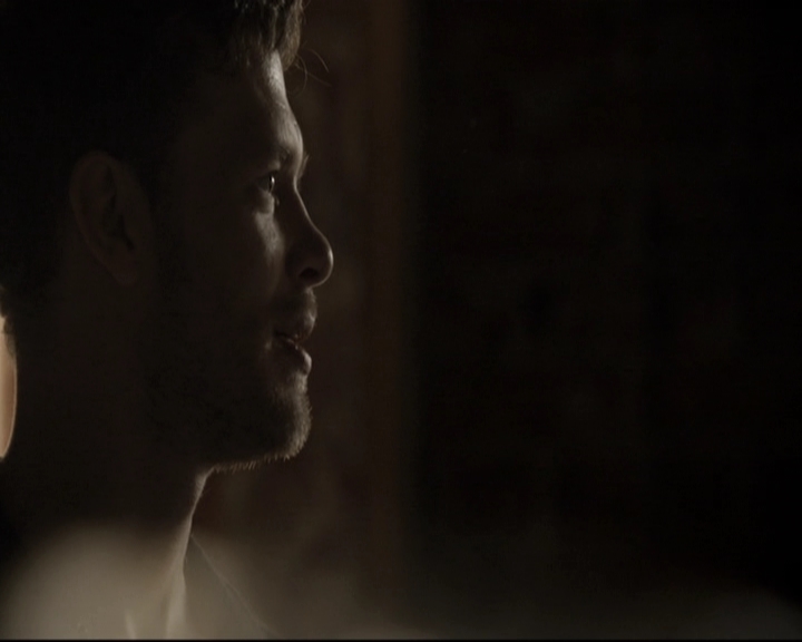 VampireDiariesWorld-dot-nl_TheOriginals-2x01Rebirth0216.jpg