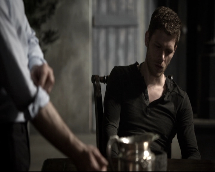 VampireDiariesWorld-dot-nl_TheOriginals-2x01Rebirth2013.jpg