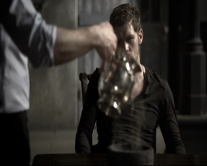 VampireDiariesWorld-dot-nl_TheOriginals-2x01Rebirth2061.jpg