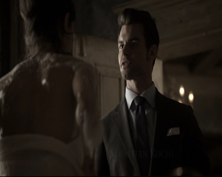 VampireDiariesWorld-dot-nl_TheOriginals-2x02AliveAndKicking0210.jpg