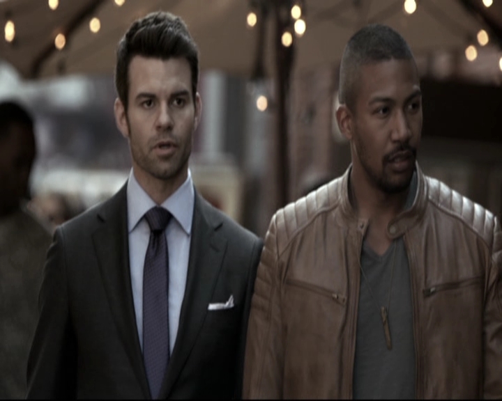 VampireDiariesWorld-dot-nl_TheOriginals-2x02AliveAndKicking1104.jpg