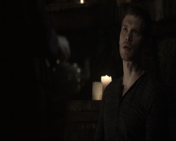 VampireDiariesWorld-dot-nl_TheOriginals-2x02AliveAndKicking1301.jpg