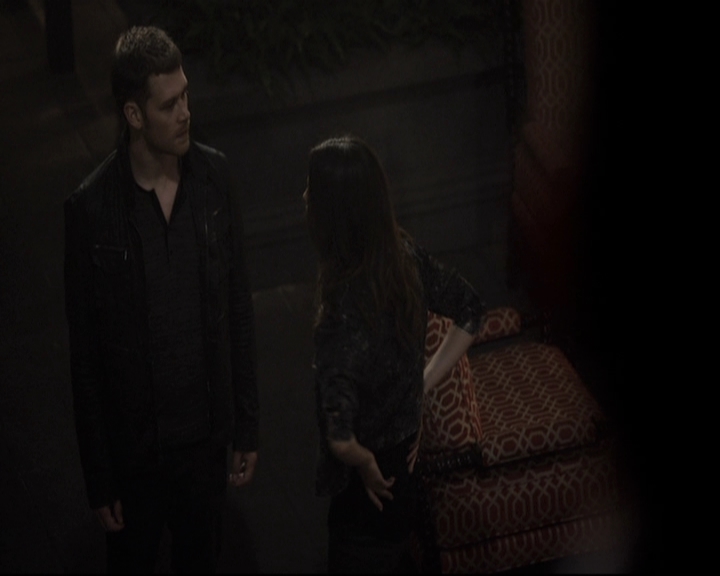 VampireDiariesWorld-dot-nl_TheOriginals-2x02AliveAndKicking1986.jpg