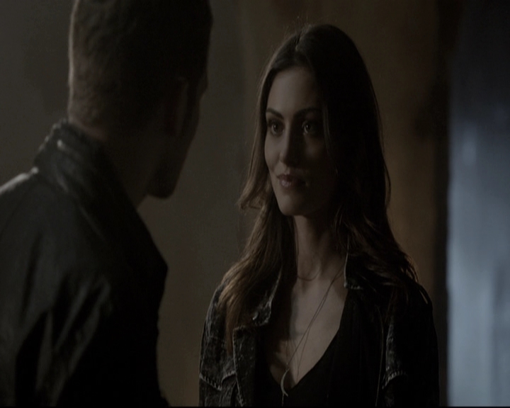 VampireDiariesWorld-dot-nl_TheOriginals-2x02AliveAndKicking1993.jpg