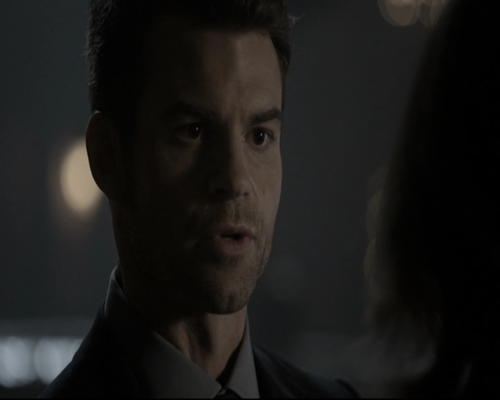 VampireDiariesWorld-dot-nl_TheOriginals-2x02AliveAndKicking2012.jpg