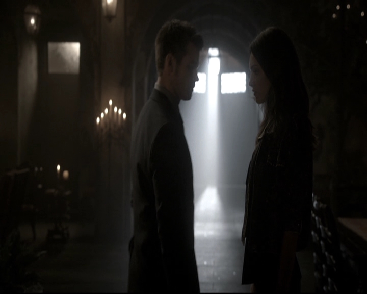 VampireDiariesWorld-dot-nl_TheOriginals-2x02AliveAndKicking2024.jpg