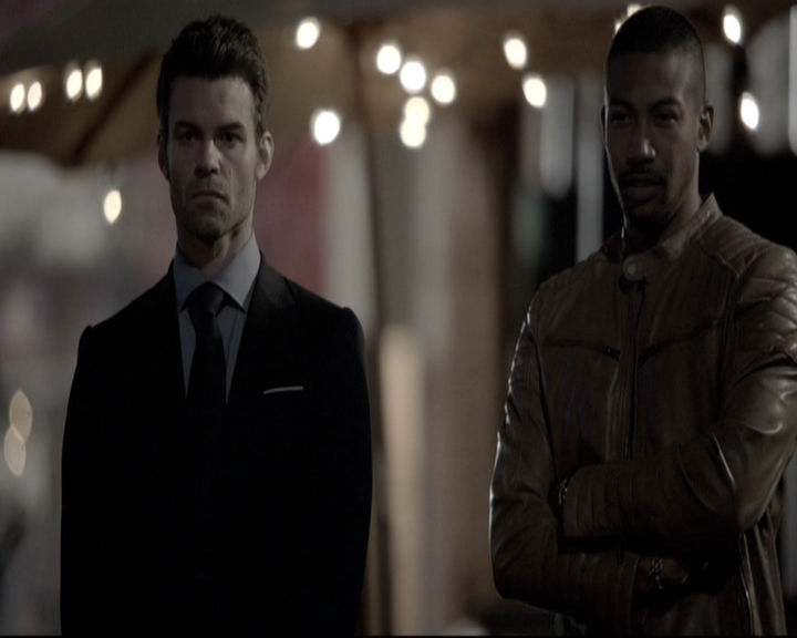 VampireDiariesWorld-dot-nl_TheOriginals-2x02AliveAndKicking2162.jpg