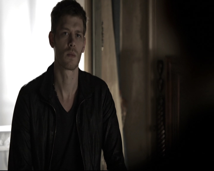 VampireDiariesWorld-dot-nl_TheOriginals-2x03EveryMothersSon0208.jpg