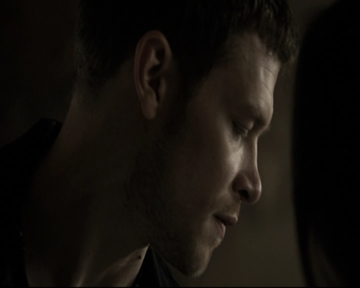 VampireDiariesWorld-dot-nl_TheOriginals-2x03EveryMothersSon0510.jpg