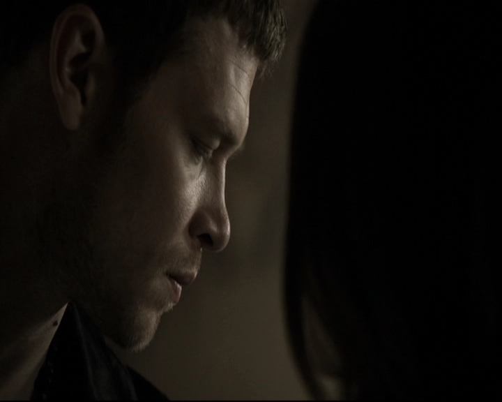 VampireDiariesWorld-dot-nl_TheOriginals-2x03EveryMothersSon0516.jpg