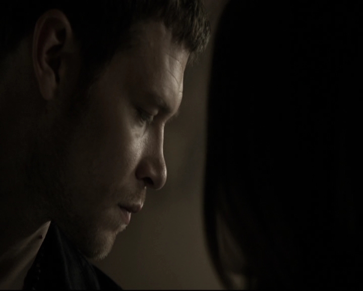 VampireDiariesWorld-dot-nl_TheOriginals-2x03EveryMothersSon0517.jpg