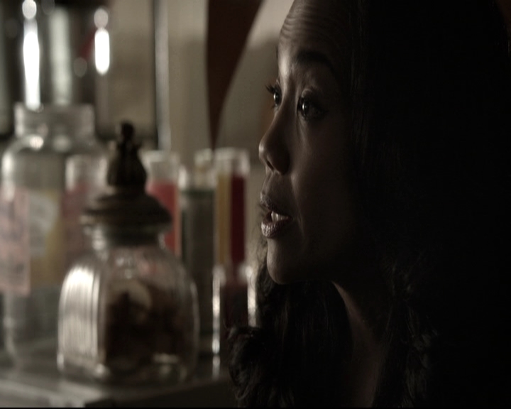 VampireDiariesWorld-dot-nl_TheOriginals-2x03EveryMothersSon0636.jpg