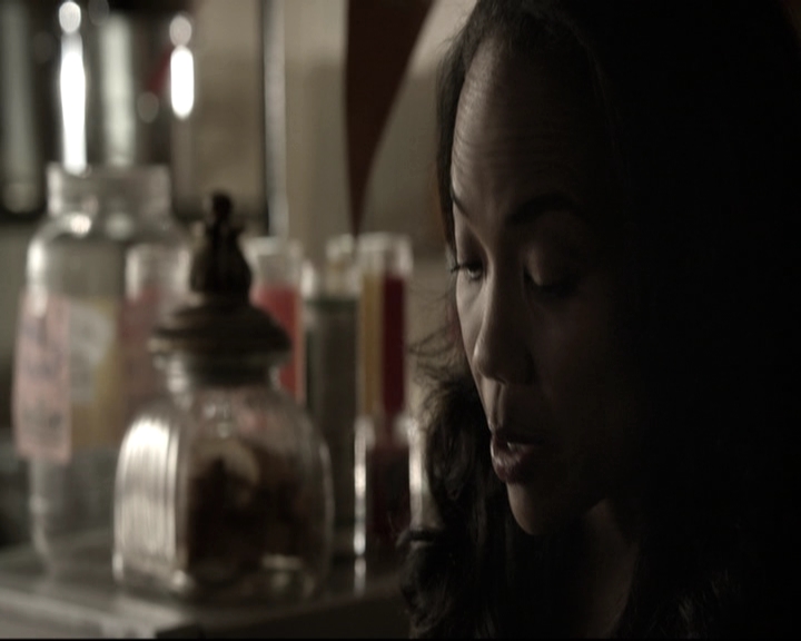 VampireDiariesWorld-dot-nl_TheOriginals-2x03EveryMothersSon0637.jpg