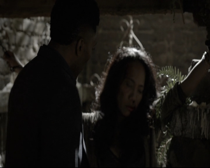 VampireDiariesWorld-dot-nl_TheOriginals-2x03EveryMothersSon0885.jpg