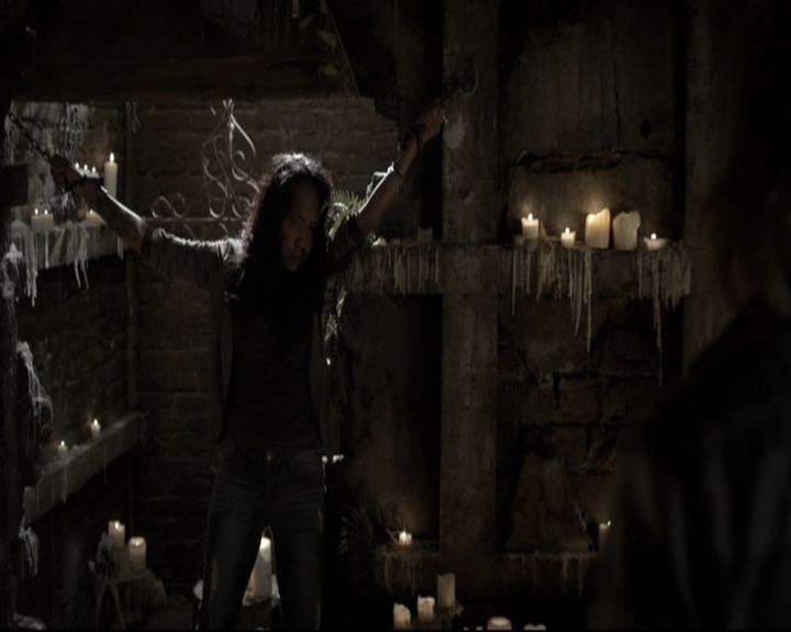 VampireDiariesWorld-dot-nl_TheOriginals-2x03EveryMothersSon0902.jpg