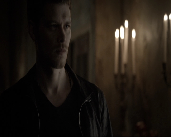 VampireDiariesWorld-dot-nl_TheOriginals-2x03EveryMothersSon0921.jpg