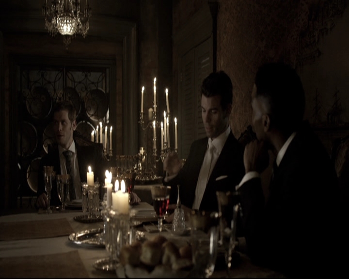 VampireDiariesWorld-dot-nl_TheOriginals-2x03EveryMothersSon1211.jpg