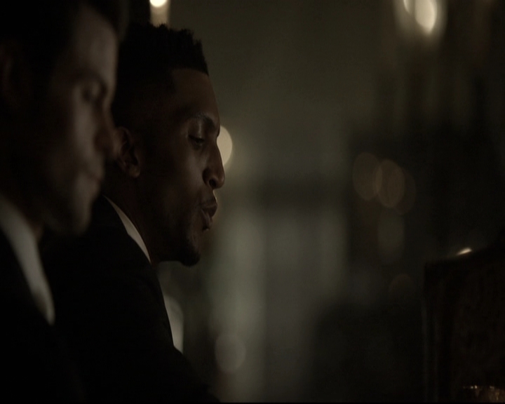 VampireDiariesWorld-dot-nl_TheOriginals-2x03EveryMothersSon1307.jpg