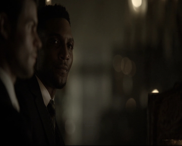 VampireDiariesWorld-dot-nl_TheOriginals-2x03EveryMothersSon1309.jpg