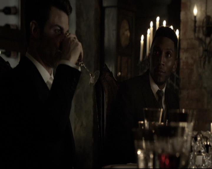 VampireDiariesWorld-dot-nl_TheOriginals-2x03EveryMothersSon1311.jpg