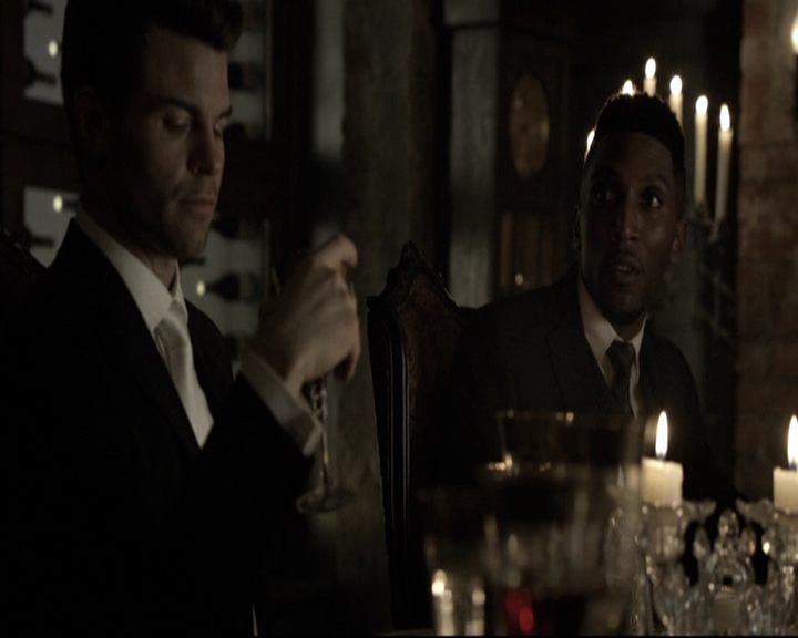 VampireDiariesWorld-dot-nl_TheOriginals-2x03EveryMothersSon1314.jpg