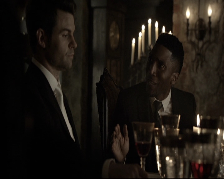 VampireDiariesWorld-dot-nl_TheOriginals-2x03EveryMothersSon1337.jpg