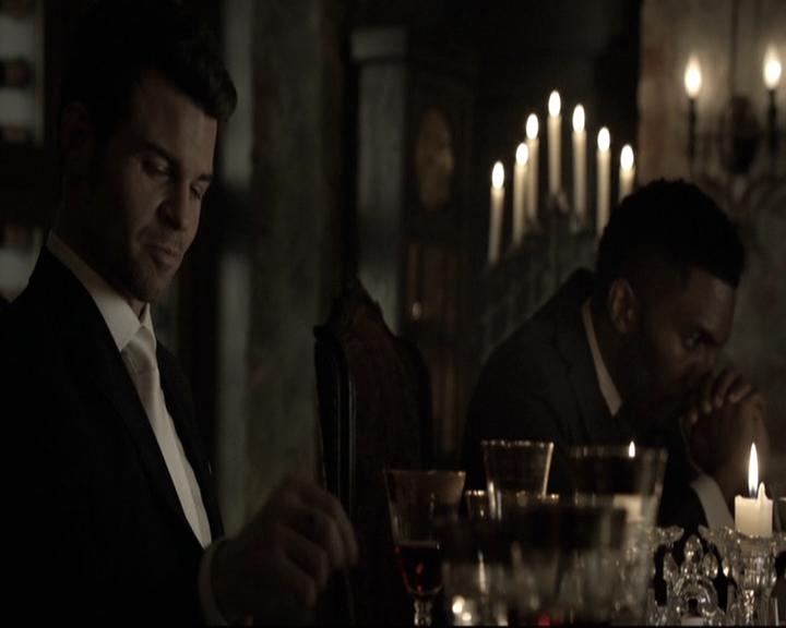 VampireDiariesWorld-dot-nl_TheOriginals-2x03EveryMothersSon1360.jpg