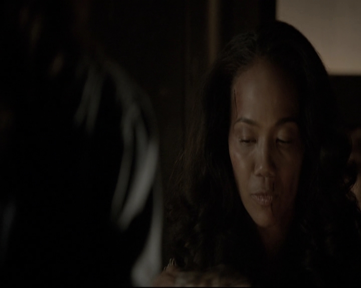 VampireDiariesWorld-dot-nl_TheOriginals-2x03EveryMothersSon1442.jpg