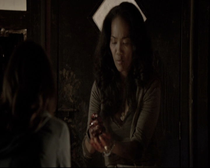 VampireDiariesWorld-dot-nl_TheOriginals-2x03EveryMothersSon1462.jpg