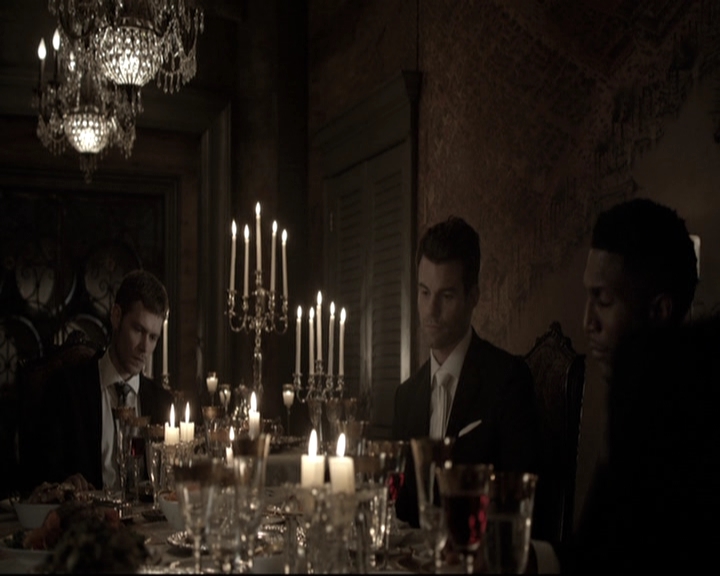 VampireDiariesWorld-dot-nl_TheOriginals-2x03EveryMothersSon1503.jpg