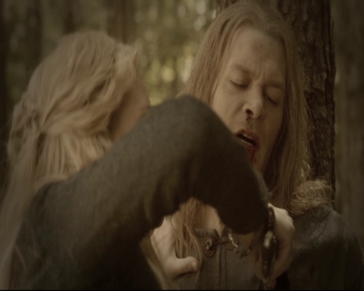 VampireDiariesWorld-dot-nl_TheOriginals-2x03EveryMothersSon1526.jpg