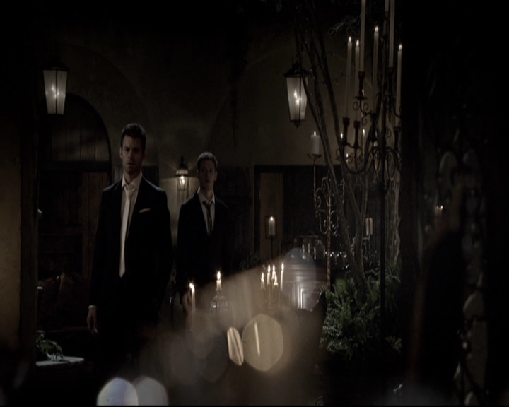 VampireDiariesWorld-dot-nl_TheOriginals-2x03EveryMothersSon1990.jpg