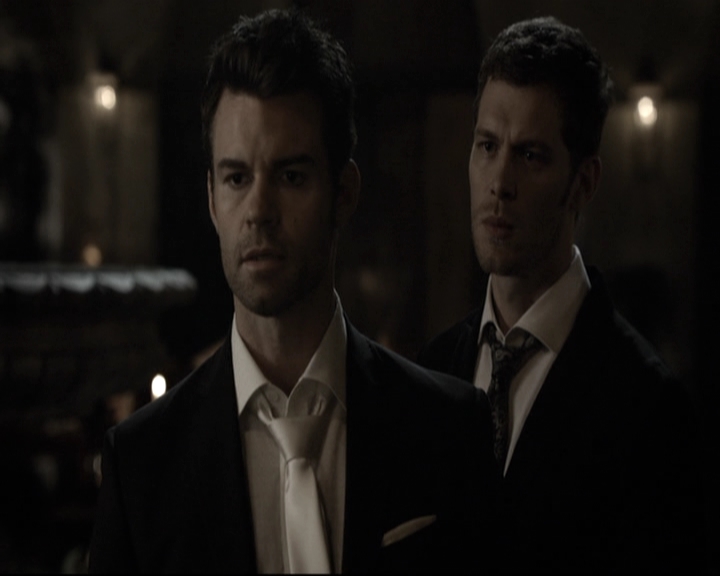 VampireDiariesWorld-dot-nl_TheOriginals-2x03EveryMothersSon2019.jpg