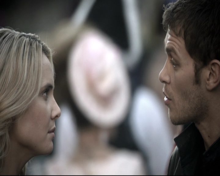 VampireDiariesWorld-dot-nl_TheOriginals-2x04LiveAndLetDie0404.jpg