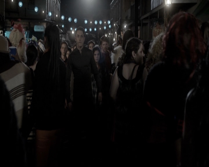 VampireDiariesWorld-dot-nl_TheOriginals-2x04LiveAndLetDie1428.jpg