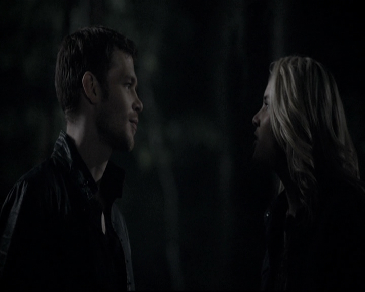 VampireDiariesWorld-dot-nl_TheOriginals-2x04LiveAndLetDie1971.jpg