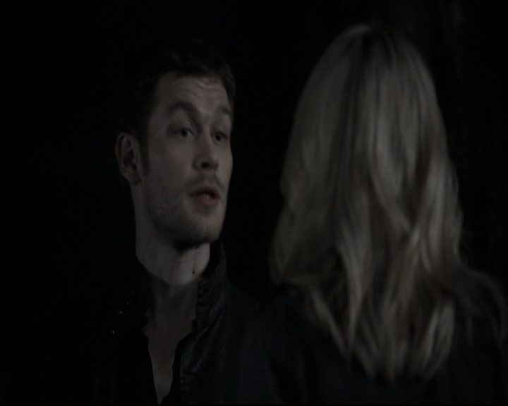 VampireDiariesWorld-dot-nl_TheOriginals-2x04LiveAndLetDie1977.jpg