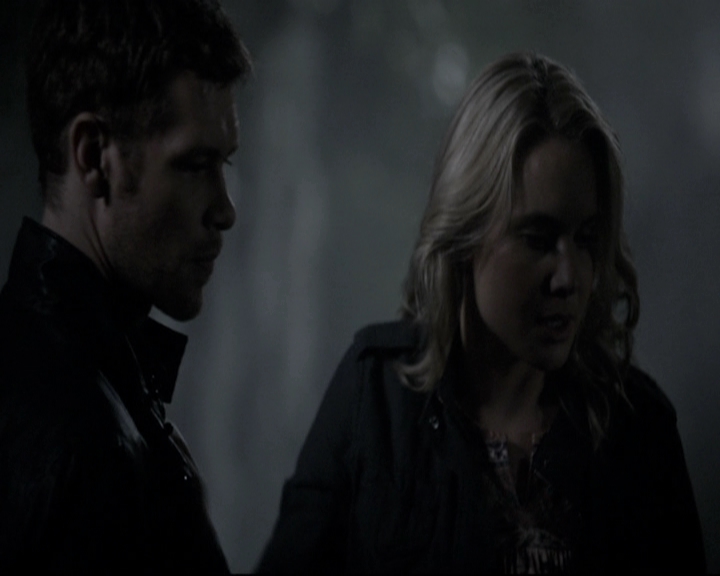 VampireDiariesWorld-dot-nl_TheOriginals-2x04LiveAndLetDie2005.jpg