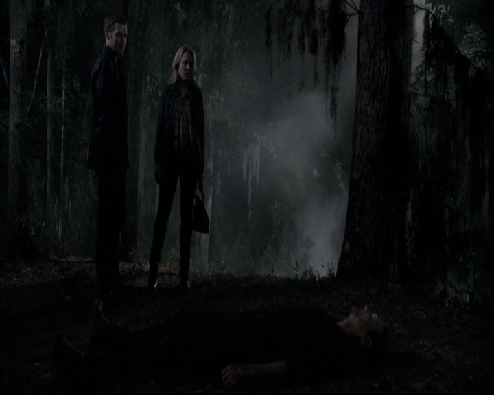 VampireDiariesWorld-dot-nl_TheOriginals-2x04LiveAndLetDie2008.jpg