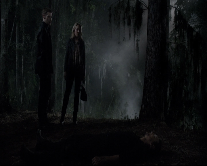 VampireDiariesWorld-dot-nl_TheOriginals-2x04LiveAndLetDie2010.jpg