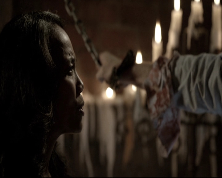 VampireDiariesWorld-dot-nl_TheOriginals-2x05RedDoor0129.jpg