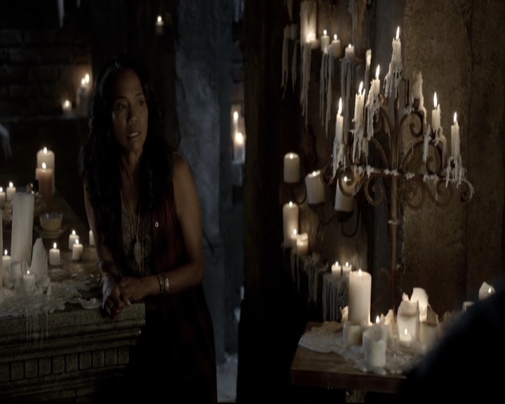 VampireDiariesWorld-dot-nl_TheOriginals-2x05RedDoor0814.jpg